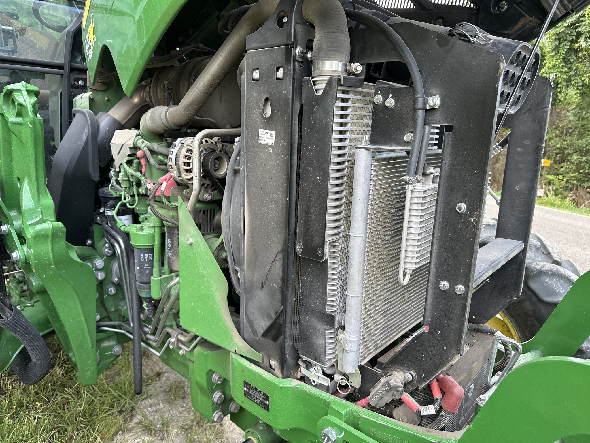 2023 John Deere 6120E Image 19