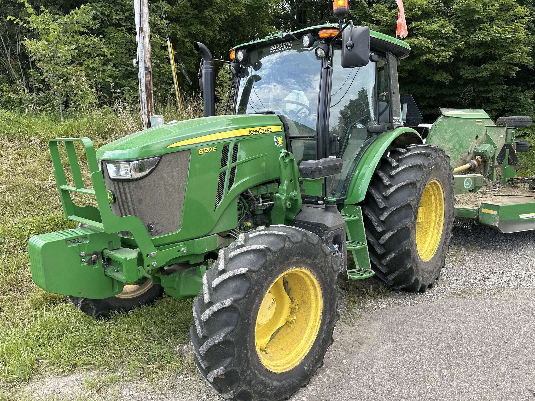 2023 John Deere 6120E Image 1