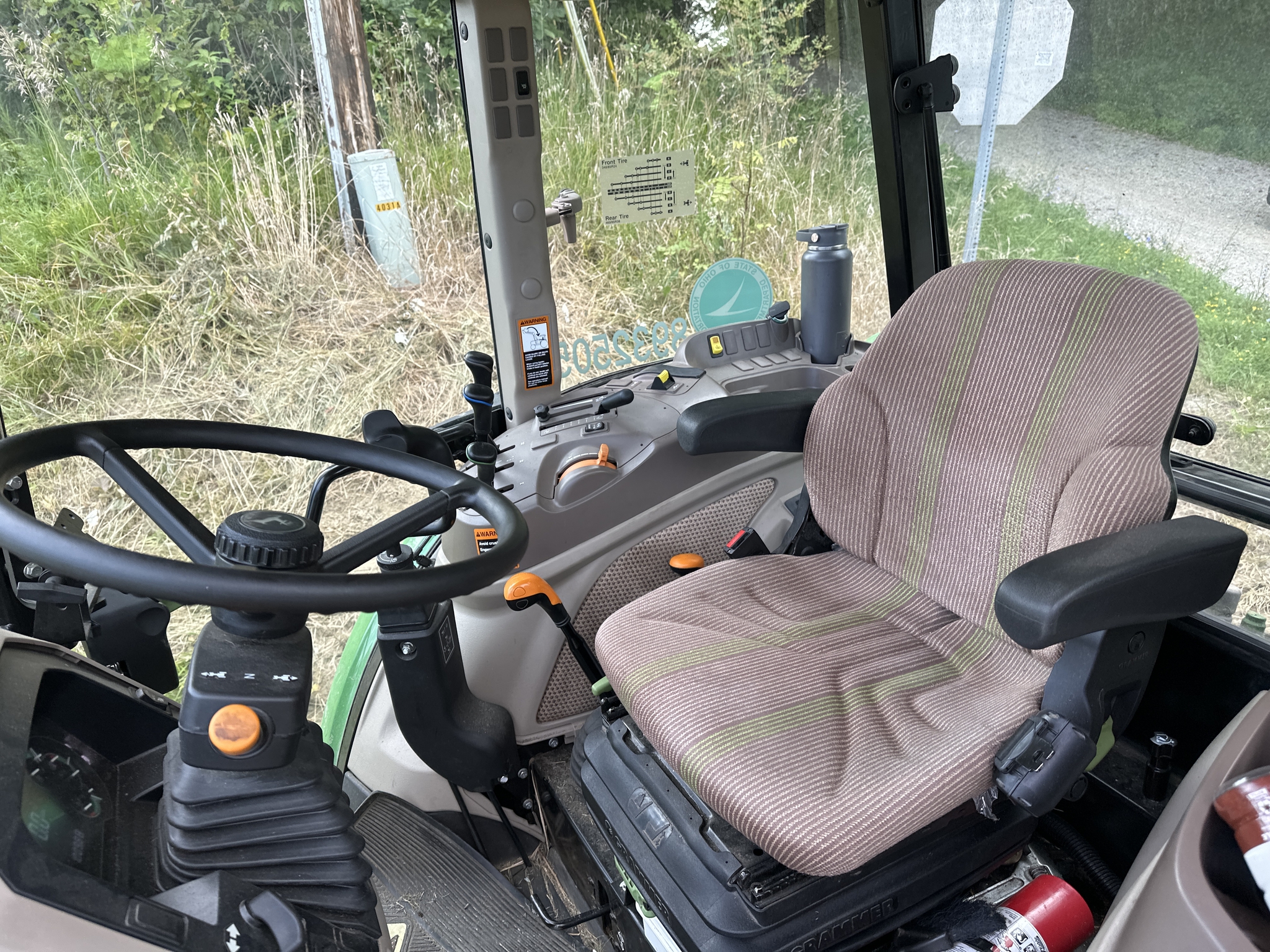 2023 John Deere 6120E Image 23