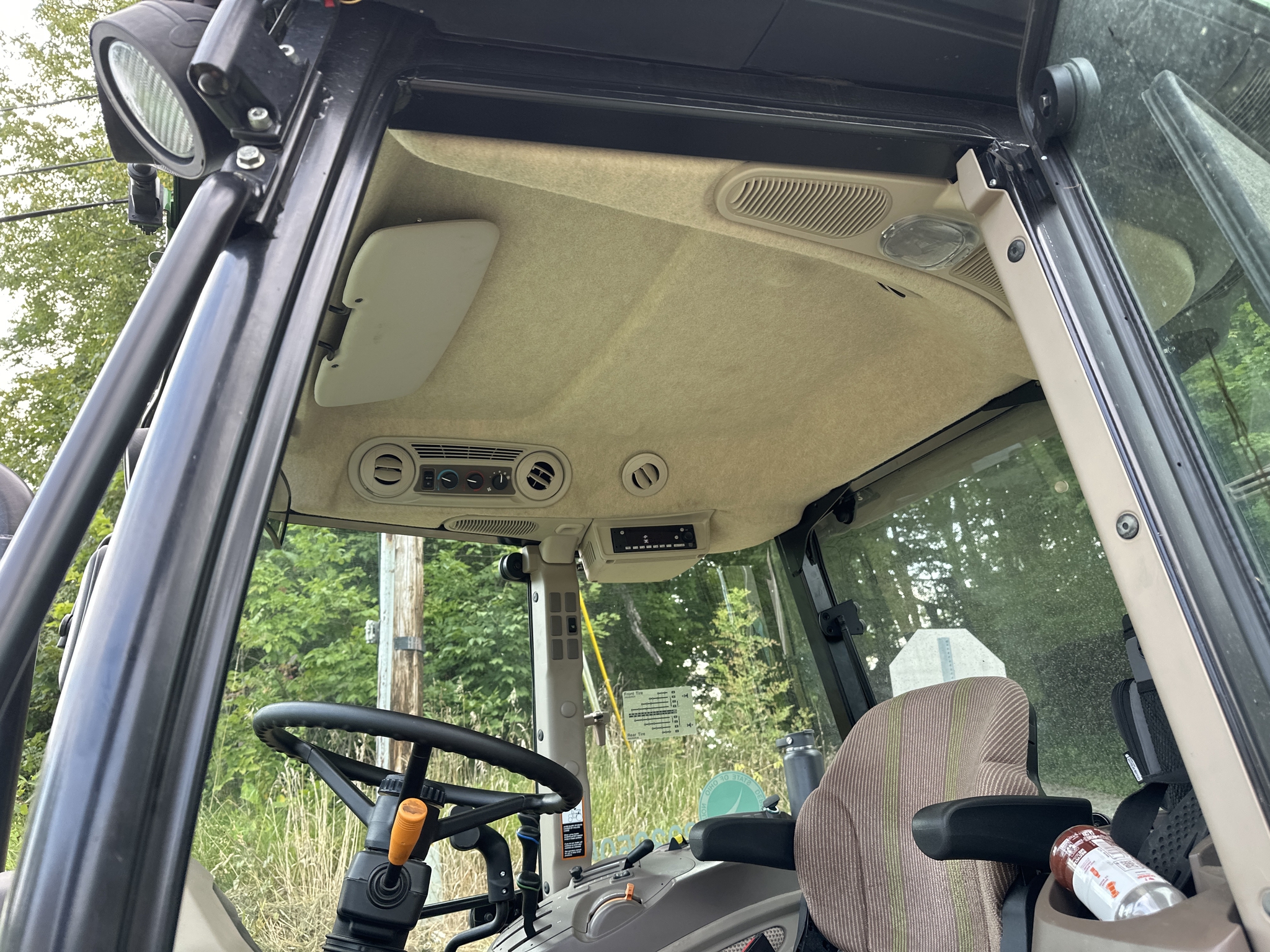 2023 John Deere 6120E Image 24