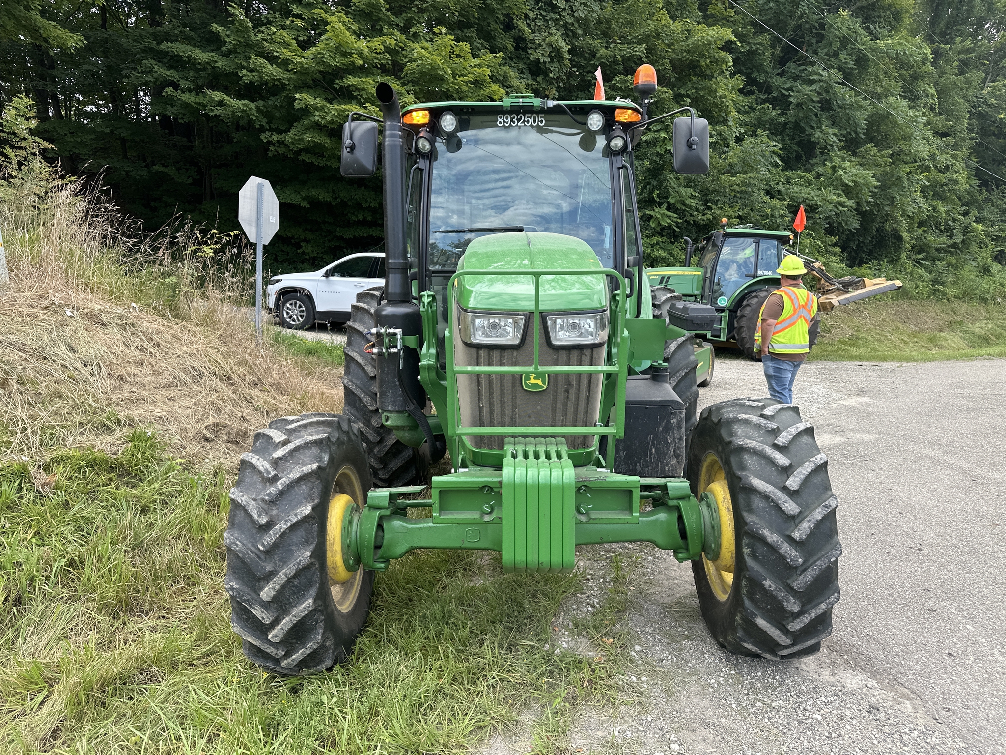 2023 John Deere 6120E Image 8