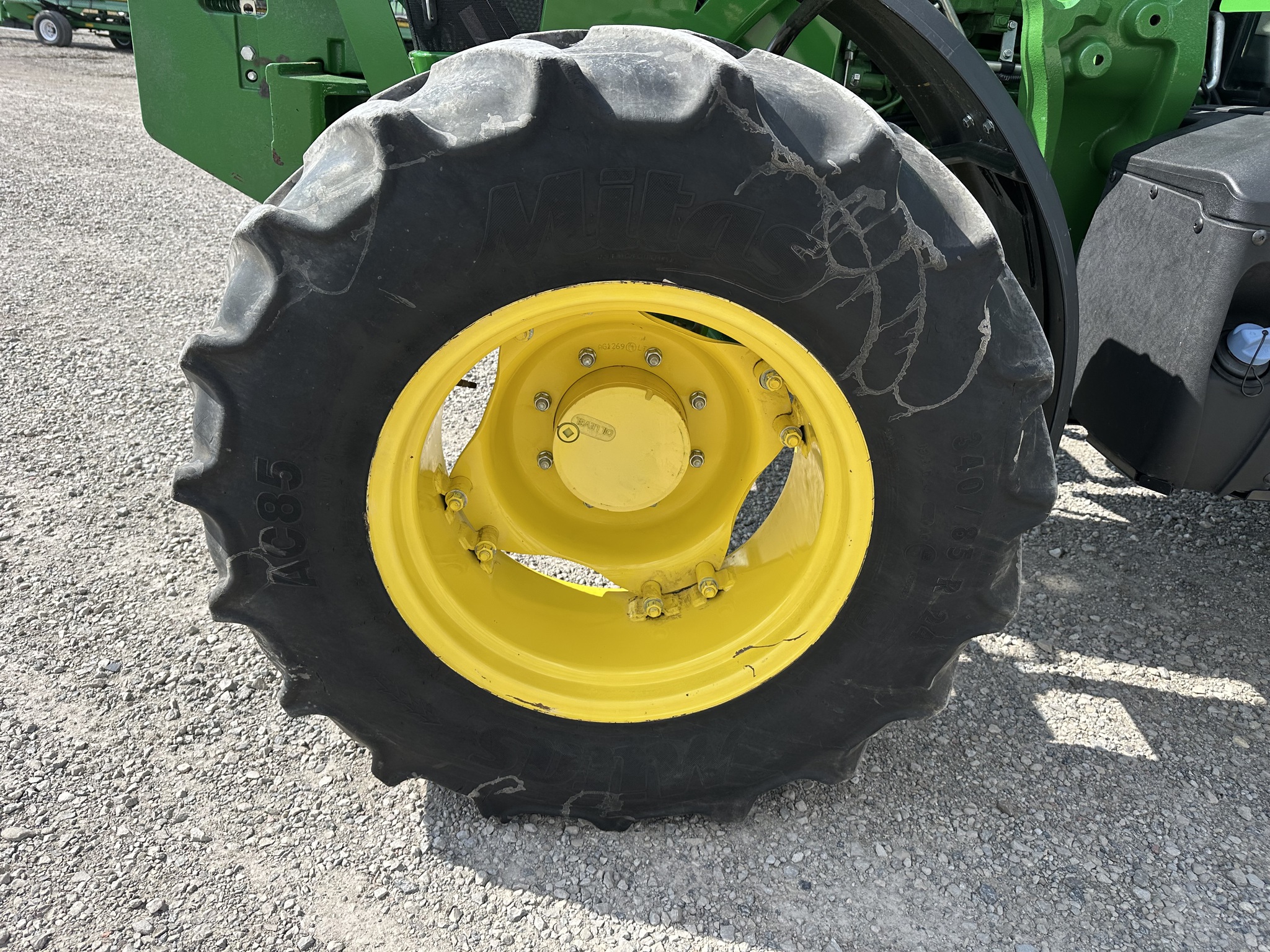 2023 John Deere 6120E Image 16
