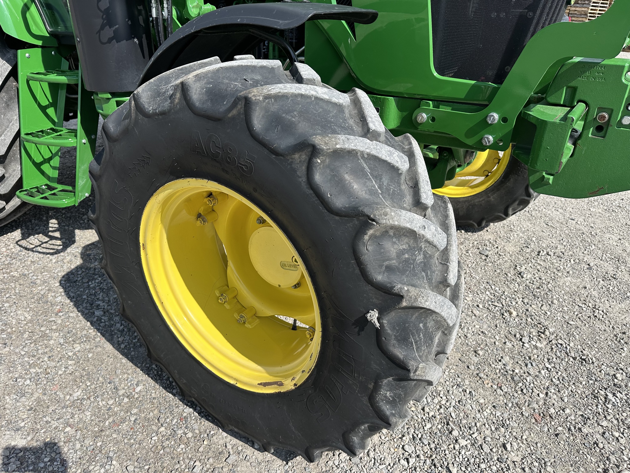 2023 John Deere 6120E Image 11