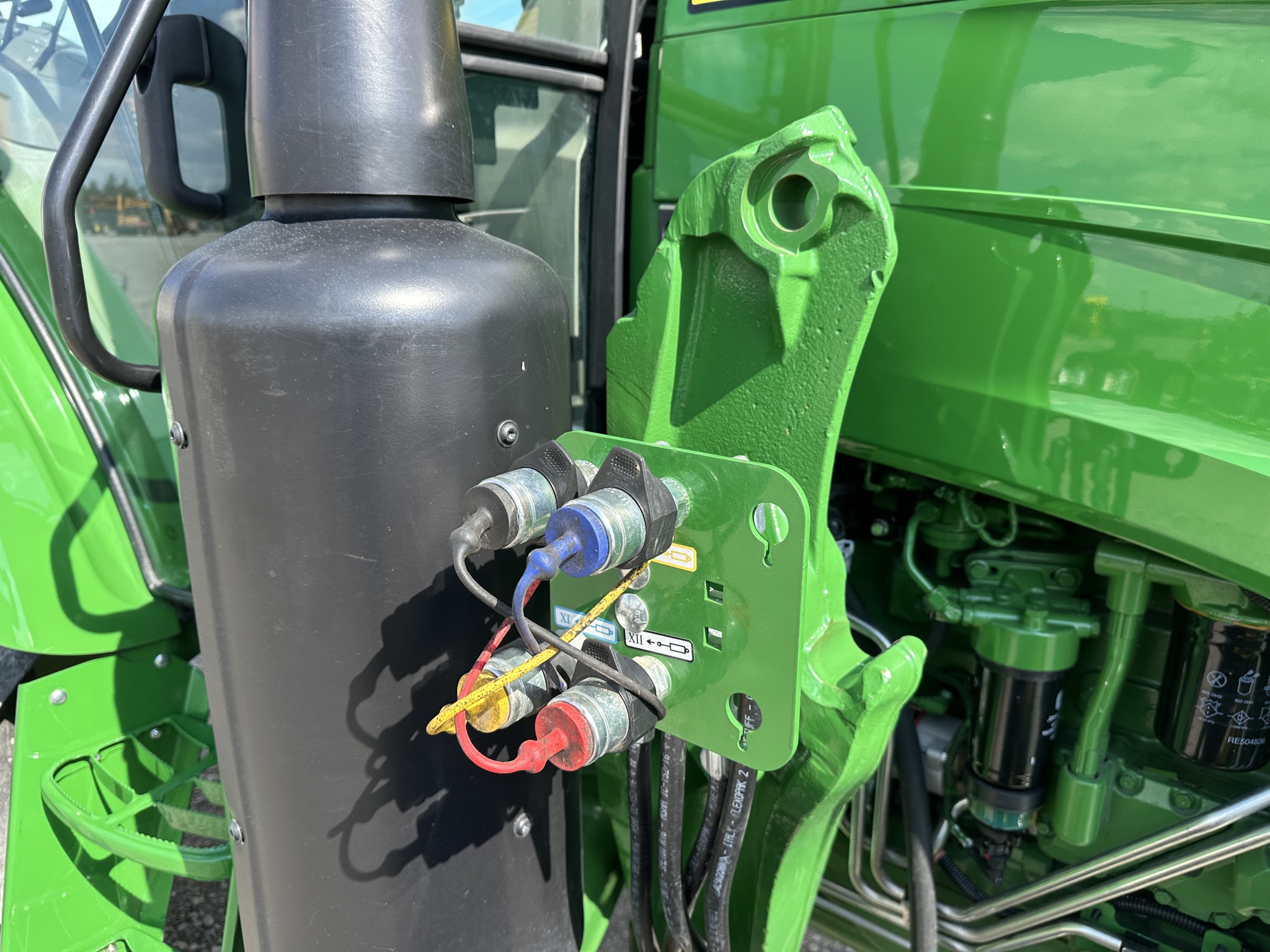 2023 John Deere 6120E Image 22