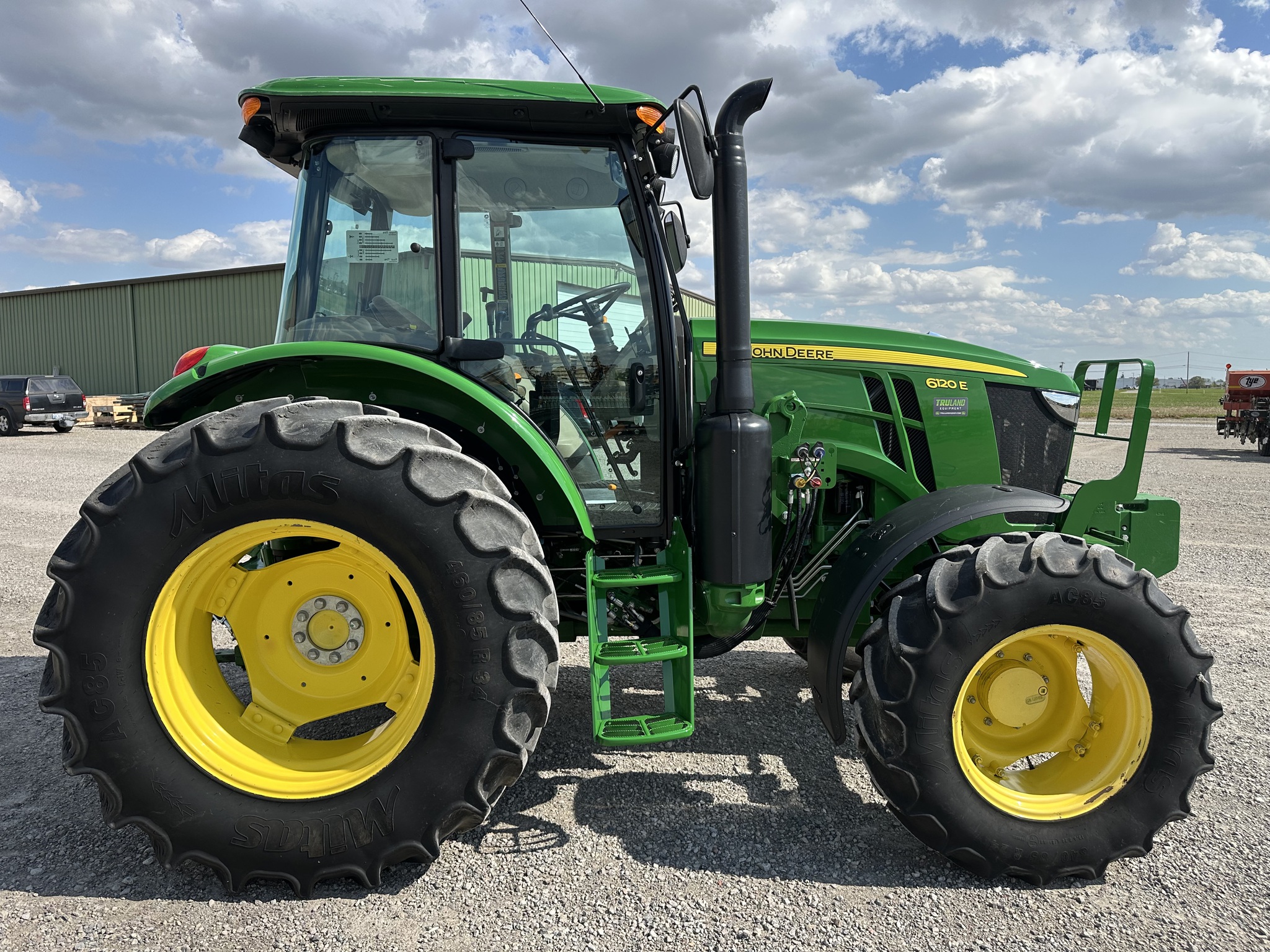 2023 John Deere 6120E Image 6