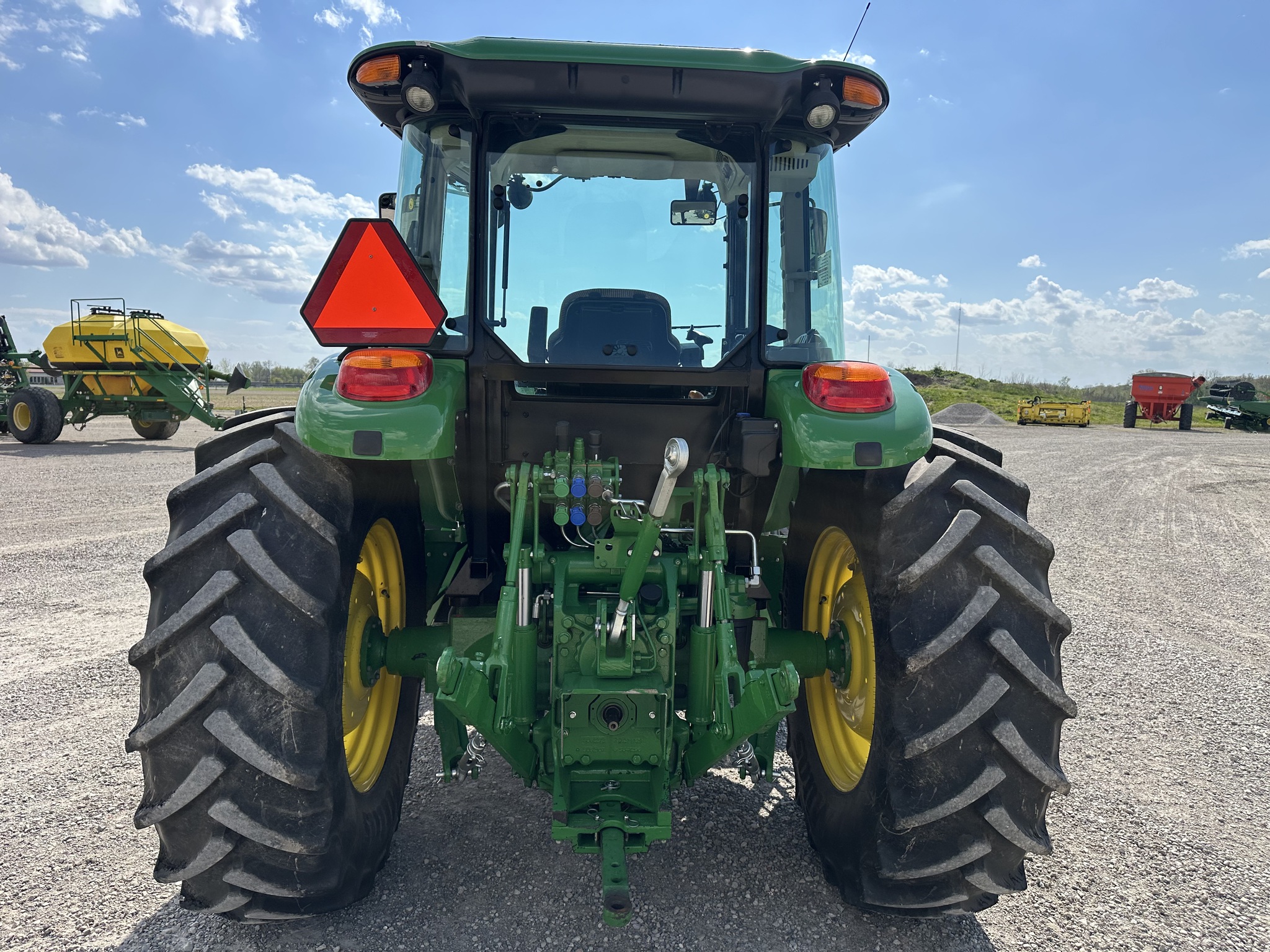 2023 John Deere 6120E Image 4