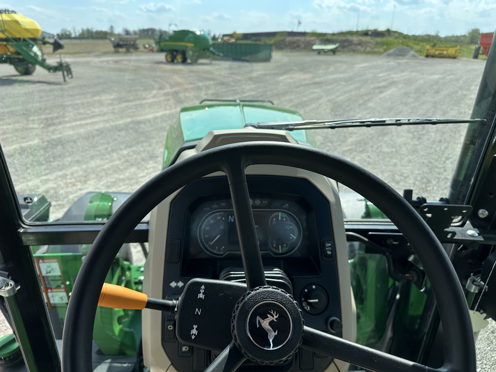 2023 John Deere 6120E Image 24