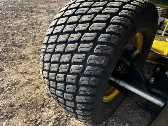 2015 John Deere X324 - Photo12