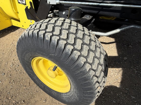 2015 John Deere X324 - Photo10