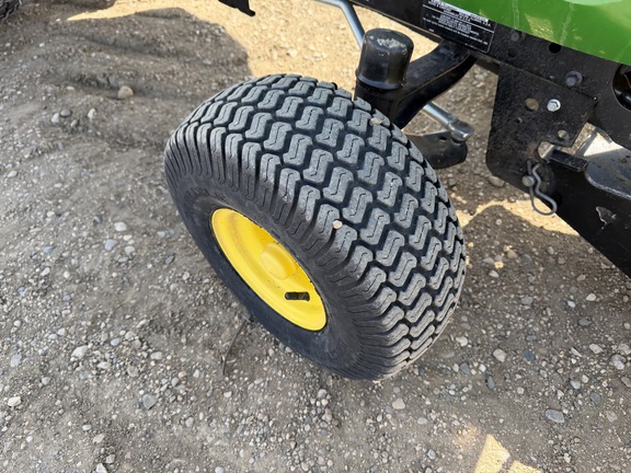 2015 John Deere X324 - Photo11