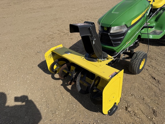 2015 John Deere X324 - Photo17