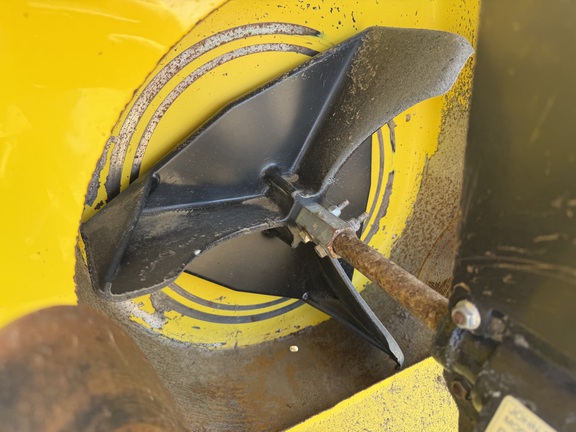 2015 John Deere X324 - Photo20