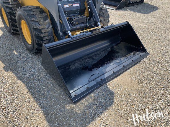 Photo of 2024 John Deere 334 P