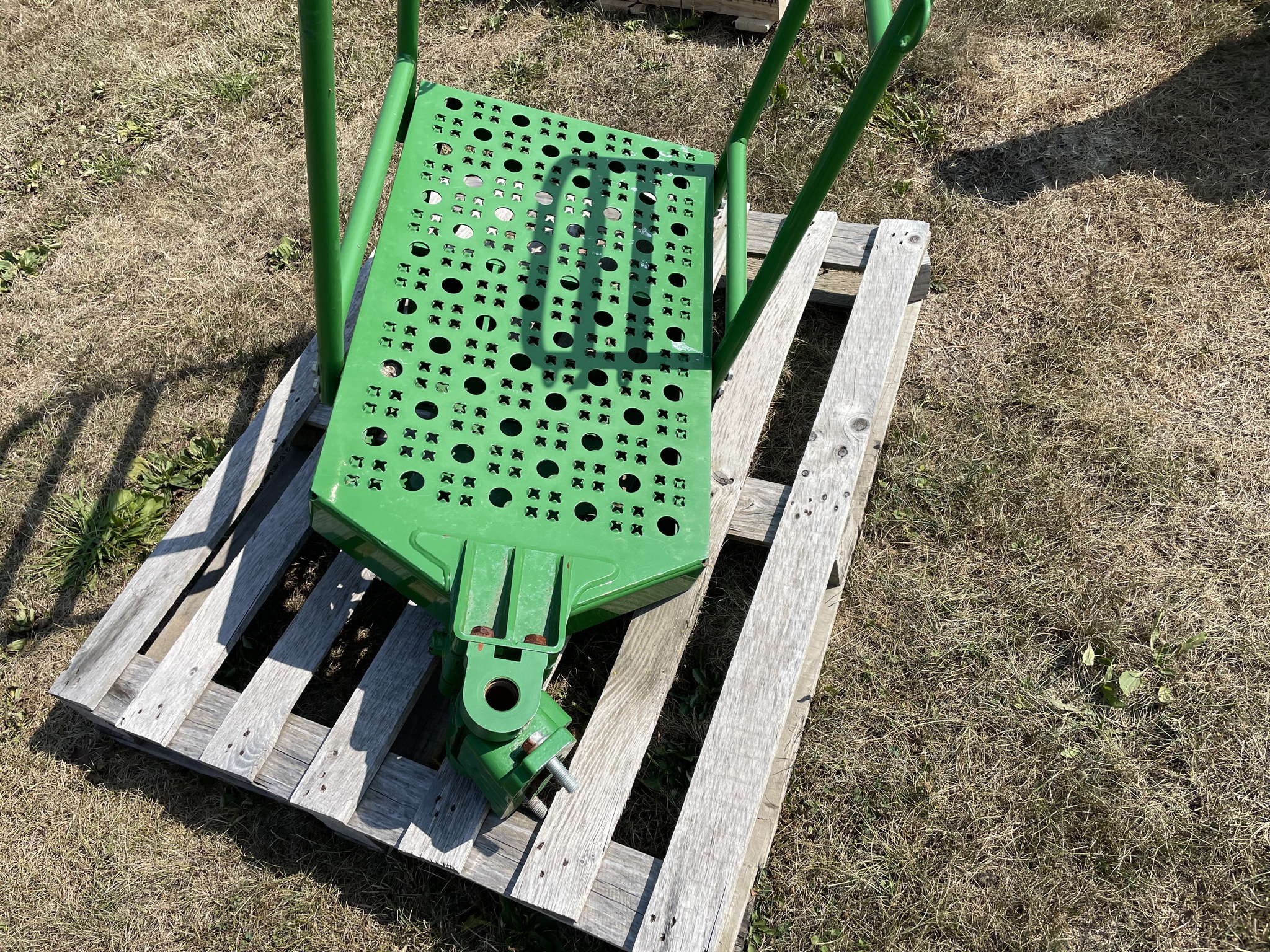 John Deere S660 Image 3