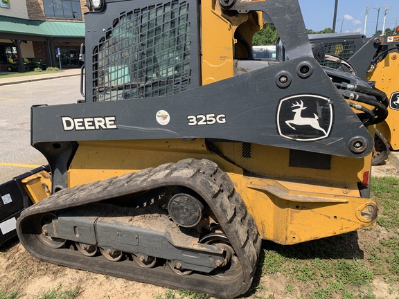 2022 John Deere 325G Photo 4
