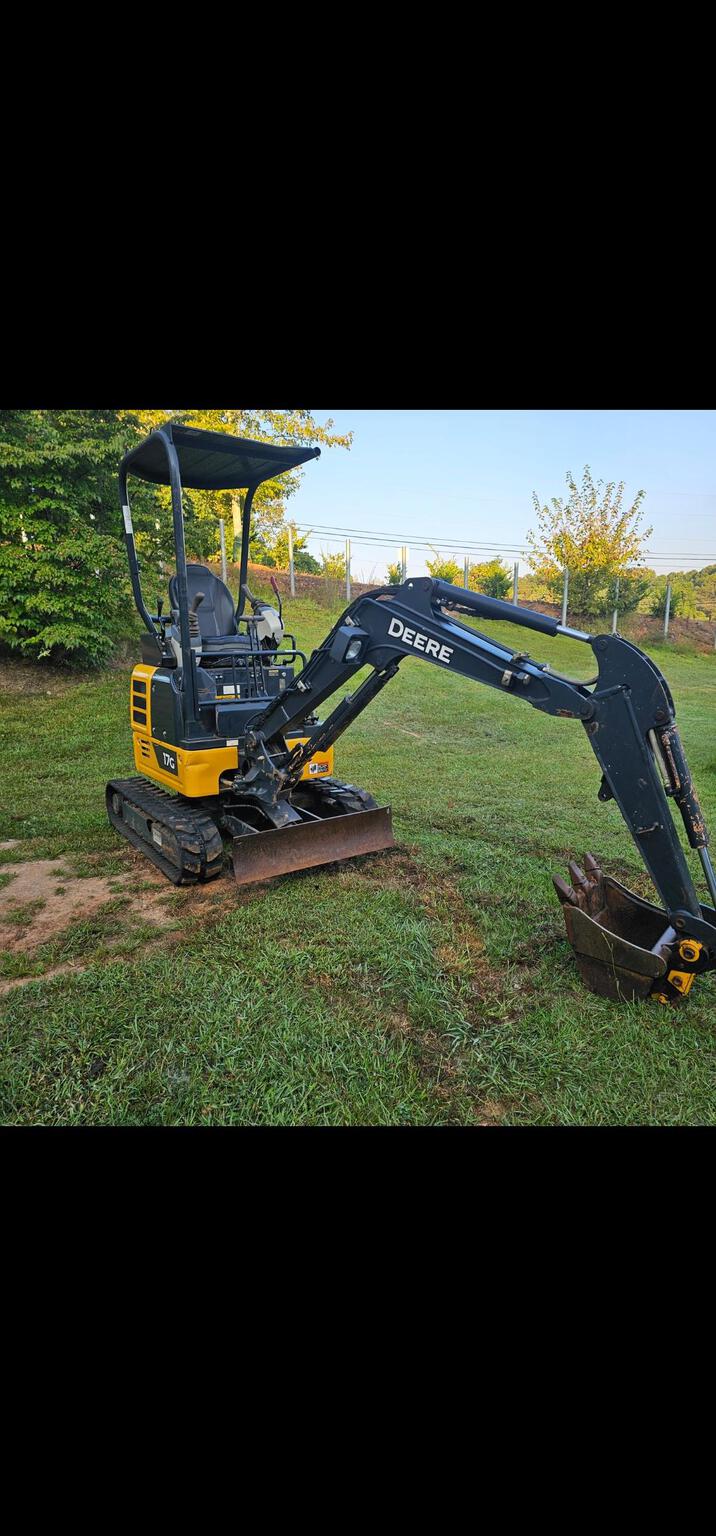 2021 John Deere 17G Image 1