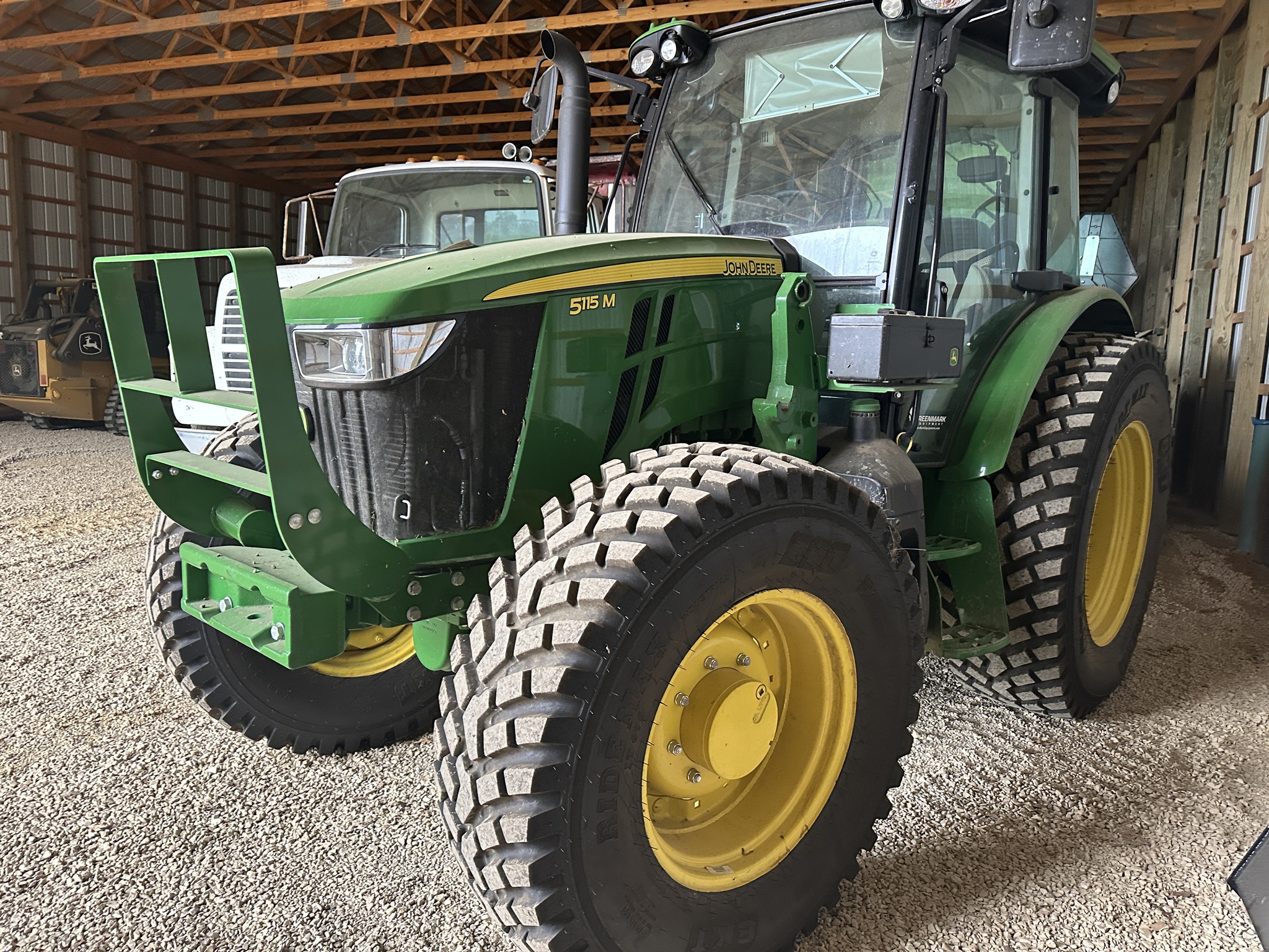 2022 John Deere 5115M Image 2