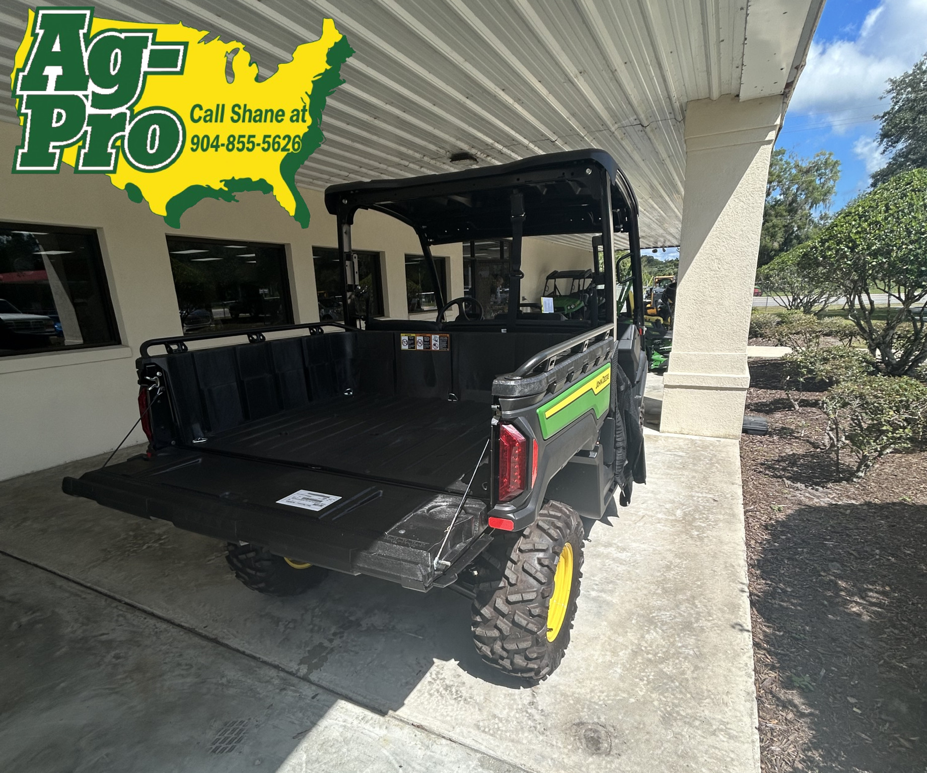 2025 John Deere XUV845M Image 6