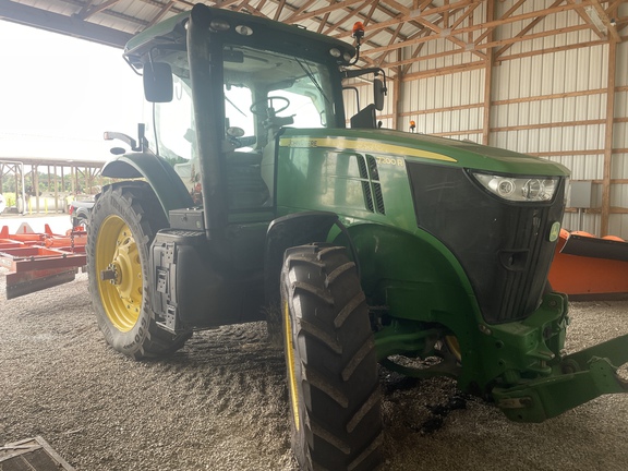 2013 John-Deere 7200R