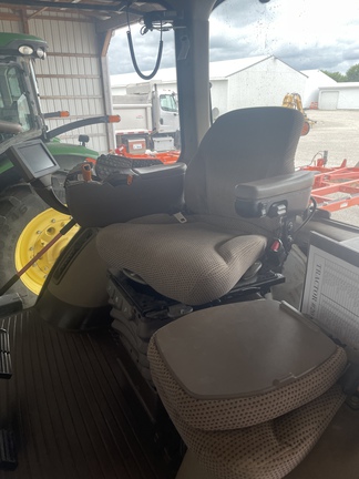 2013 John-Deere 7200R