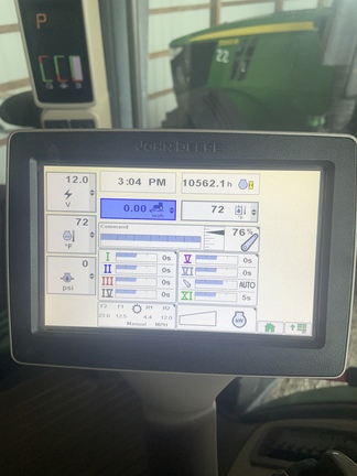 2013 John-Deere 7200R