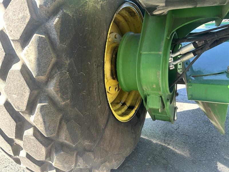 2015 John Deere W235 Image 21