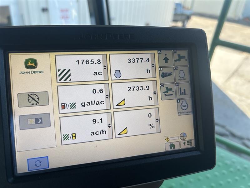 2015 John Deere W235 Image 43