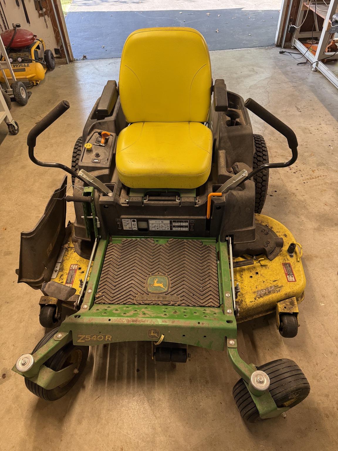 2016 John Deere Z540R Image 6