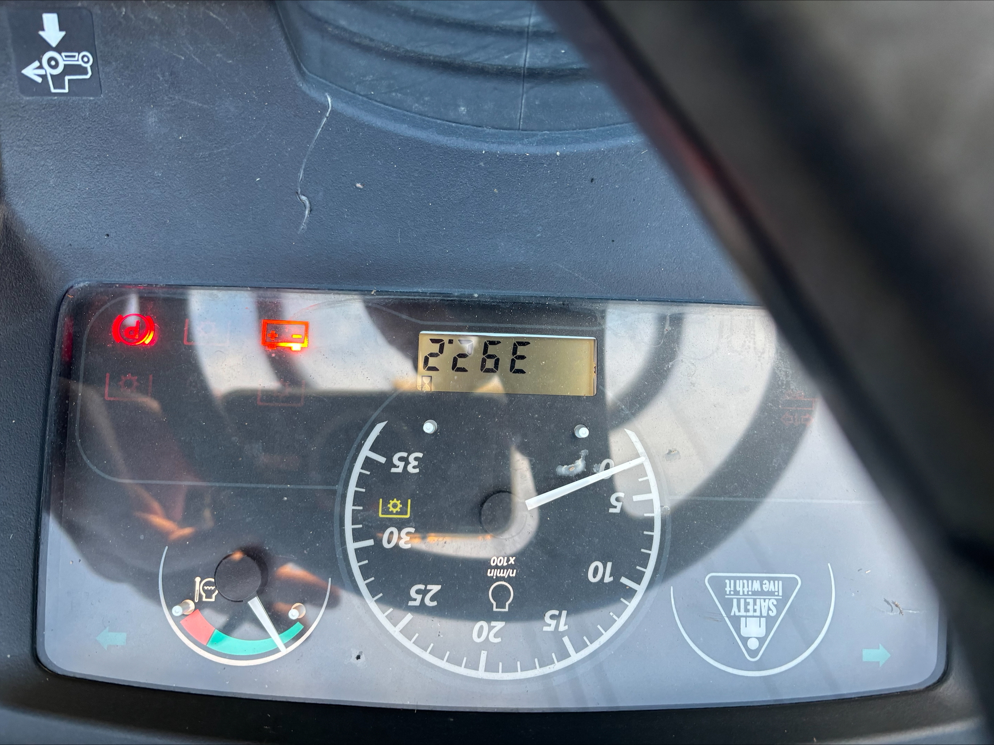 2018 John Deere 1025R Image 6