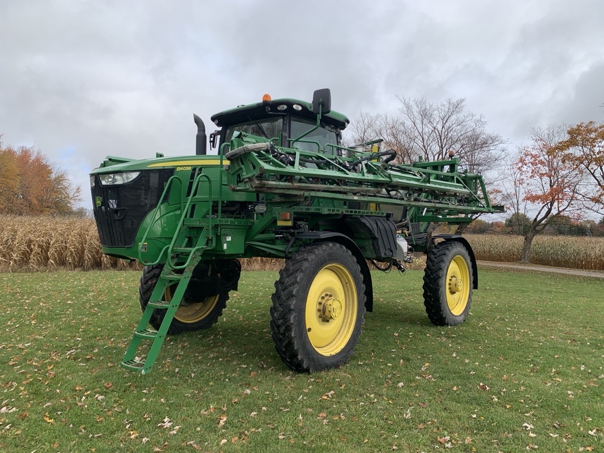 2015 John Deere R4038 Image 2