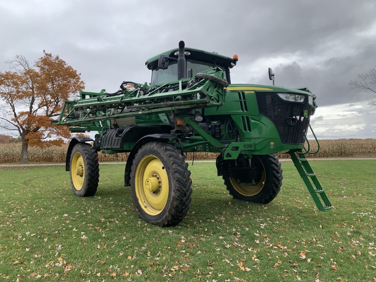 2015 John Deere R4038 Image 1