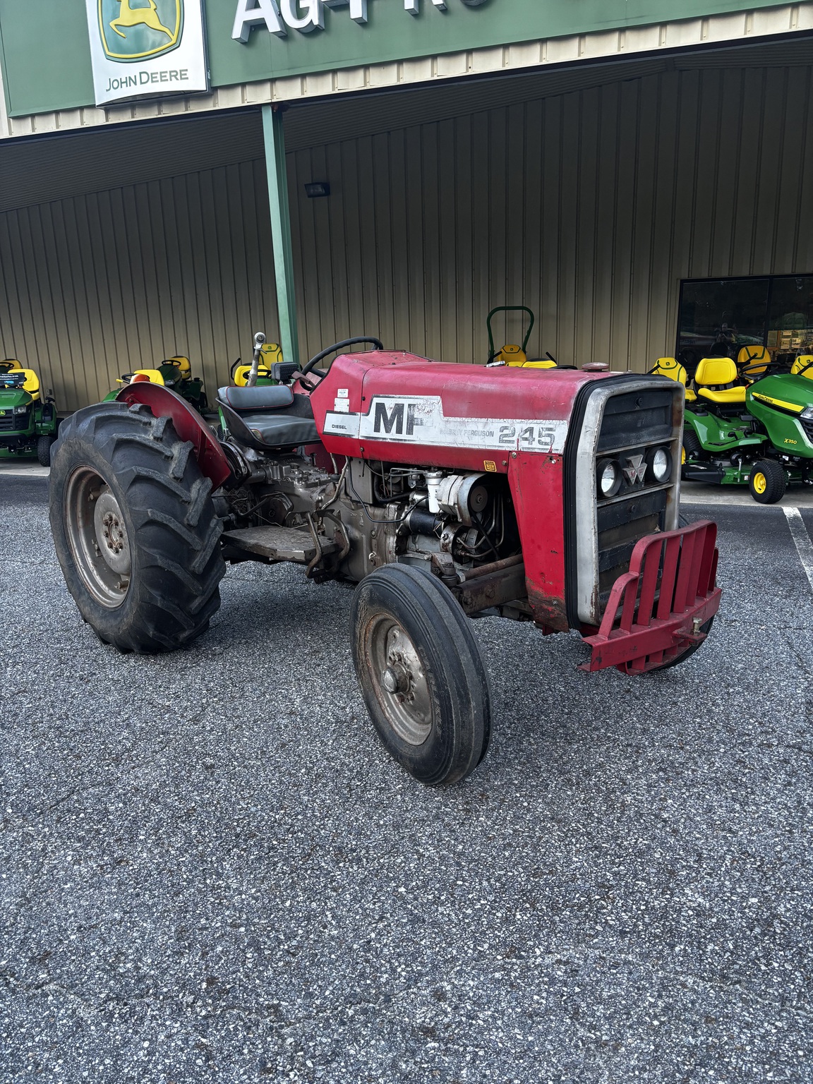 1978 Massey Ferguson 245 Image 2