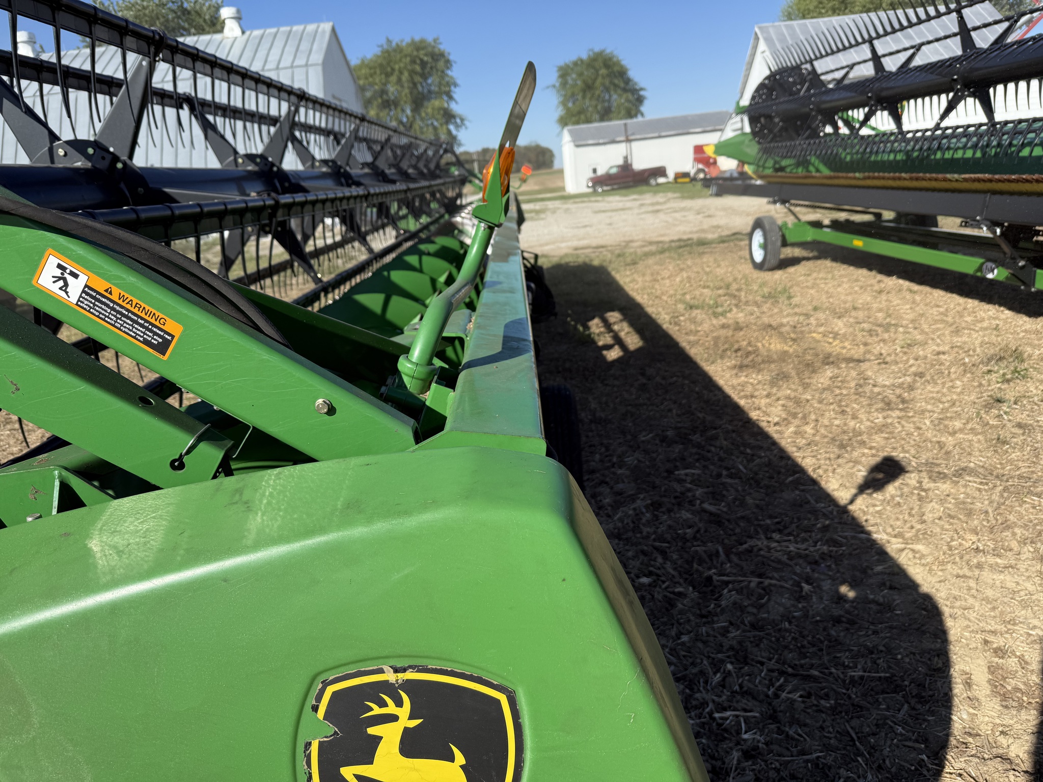 2011 John Deere 635F Image 1