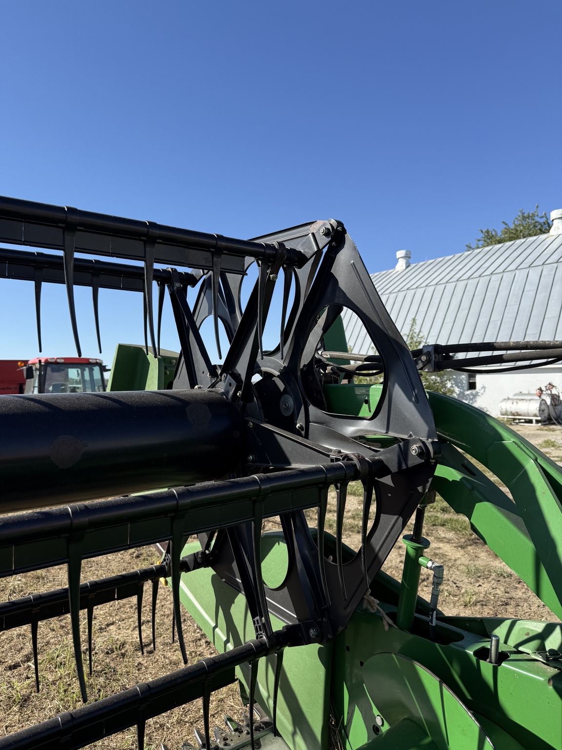 2011 John Deere 635F Image 6