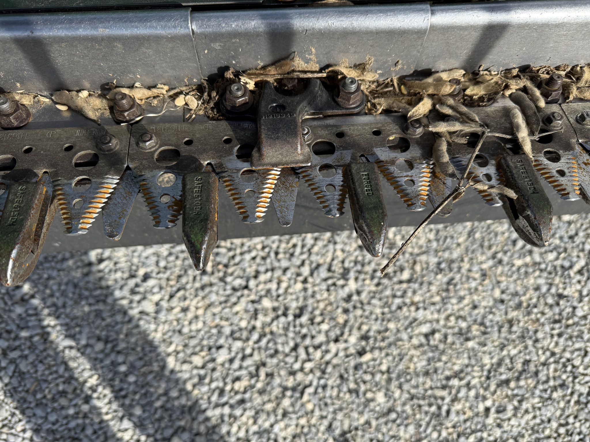 2011 John Deere 635F Image 7