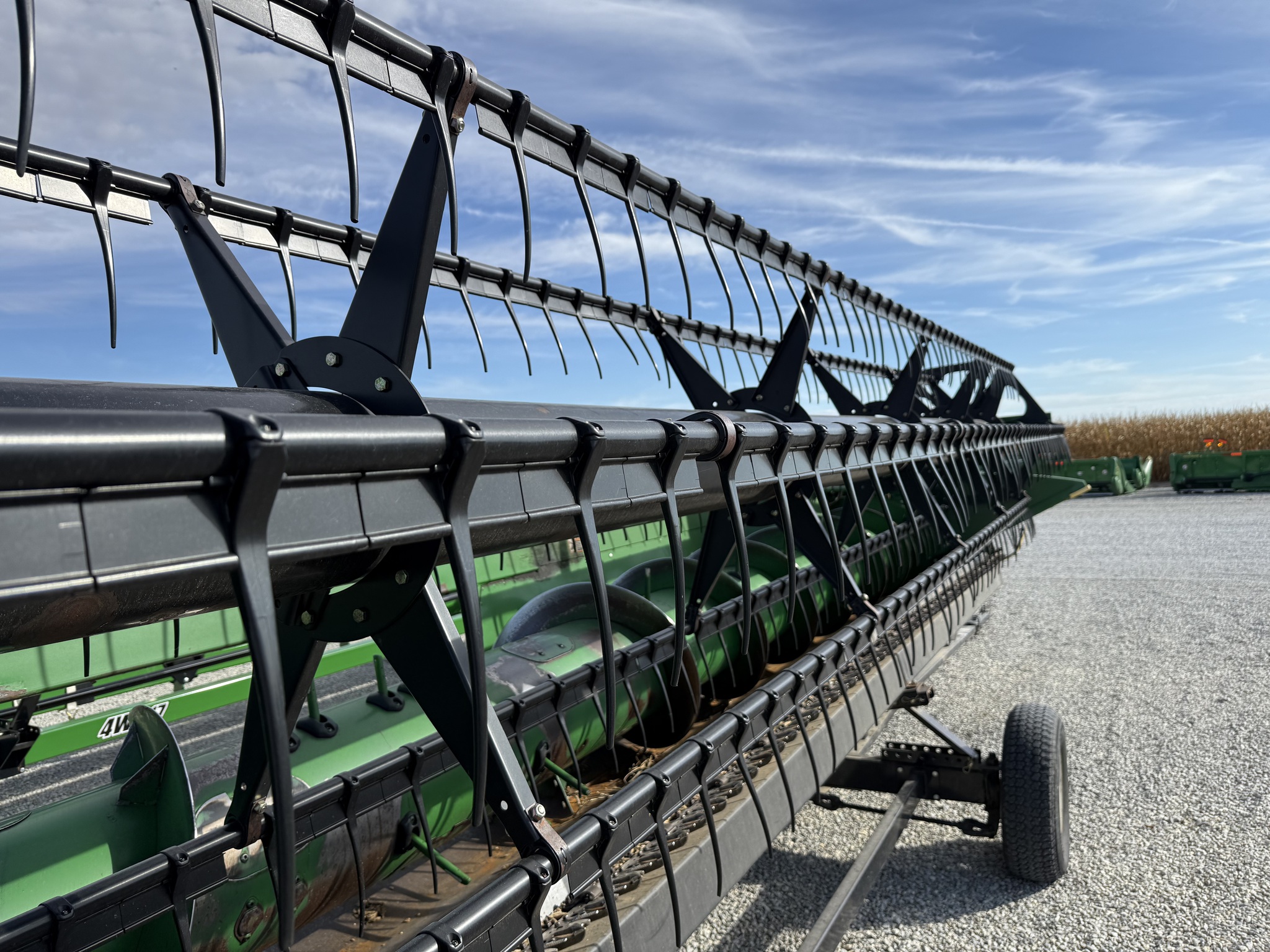 2011 John Deere 635F Image 11