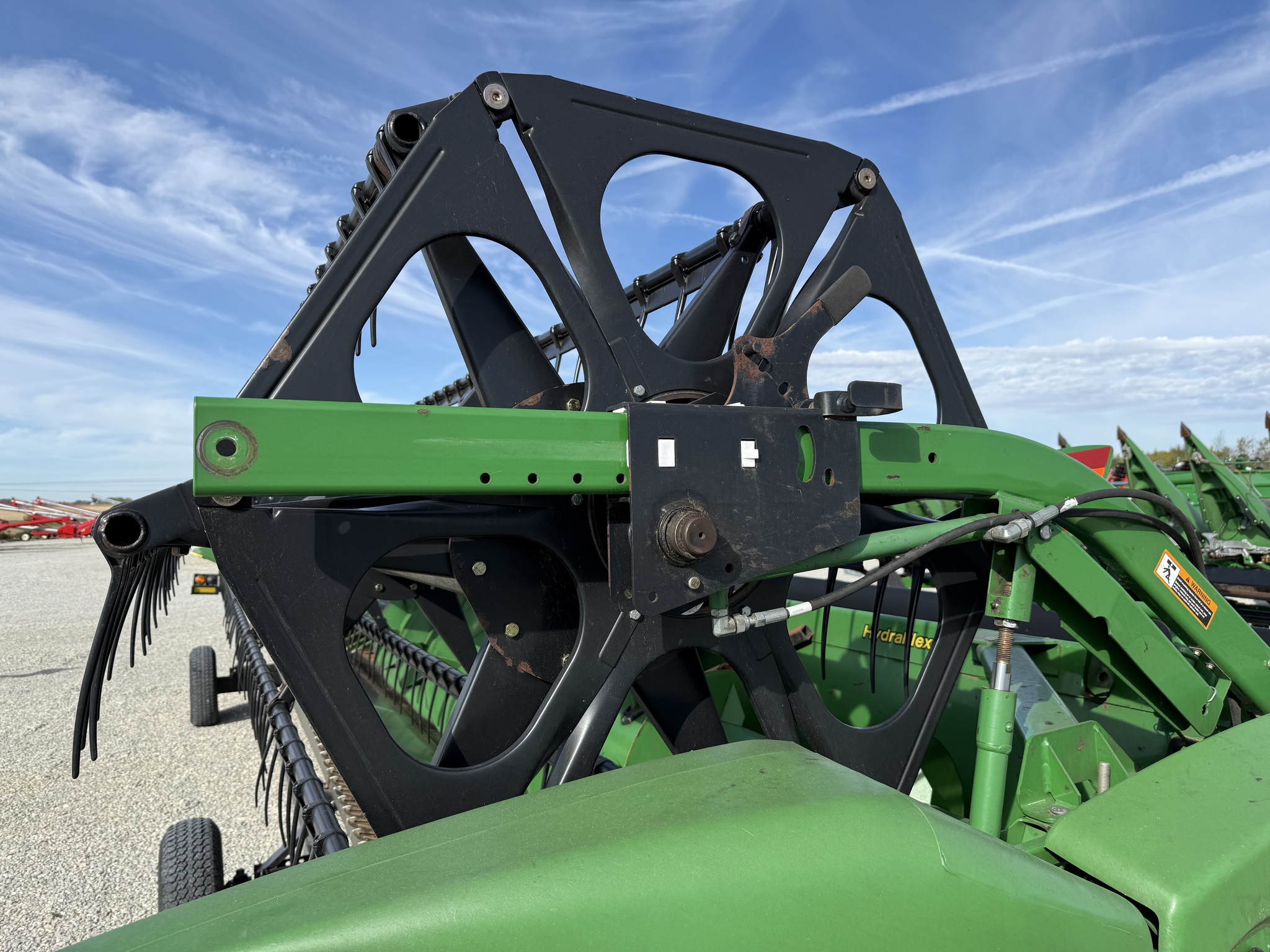 2011 John Deere 635F Image 14