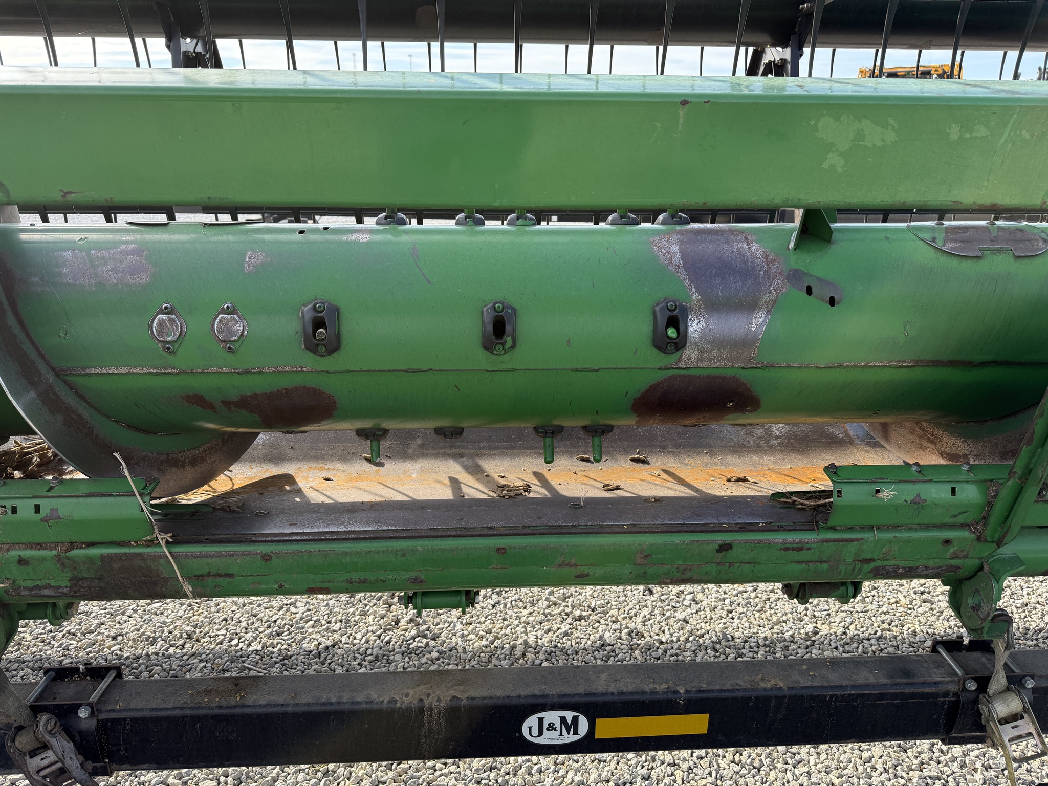 2011 John Deere 635F Image 16