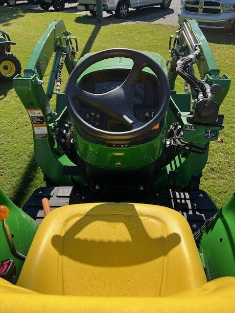 2024 John Deere 3025E Image 10