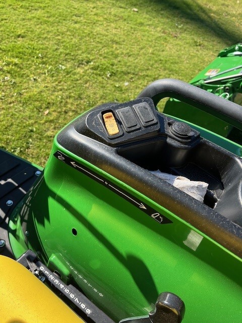 2024 John Deere 3025E Image 8