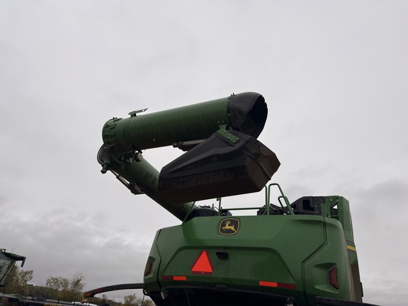 Photo of 2023 John Deere X9 1000