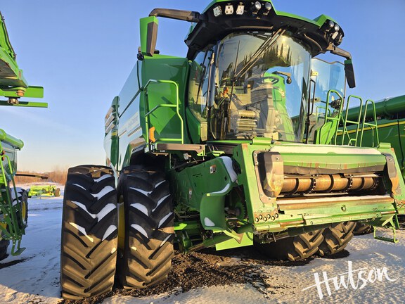 Photo of 2023 John Deere X9 1000