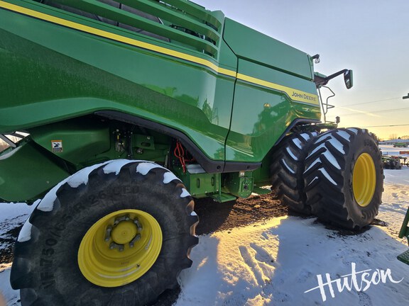 Photo of 2023 John Deere X9 1000