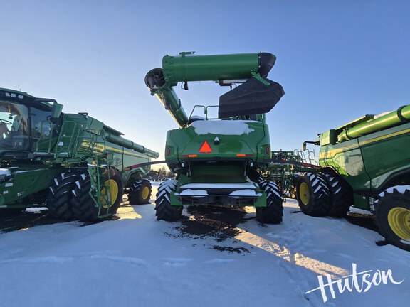 Photo of 2023 John Deere X9 1000