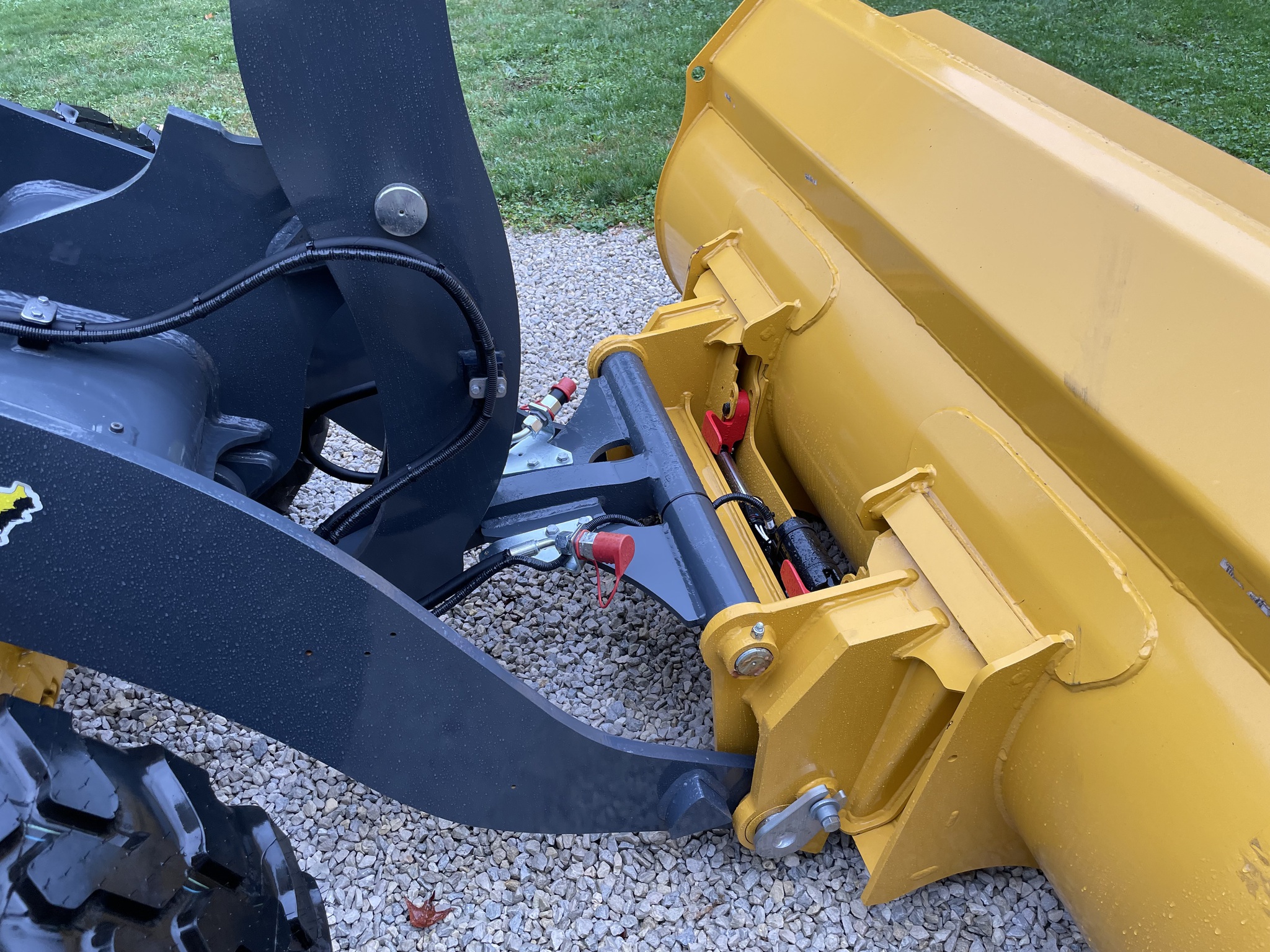 2025 John Deere 184 G Image 6