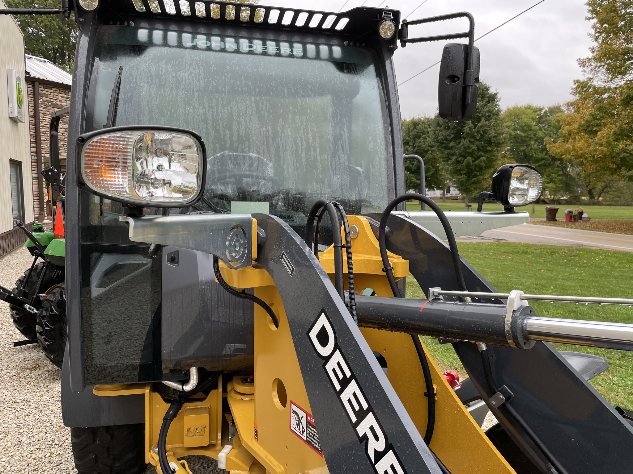 2025 John Deere 184 G Image 7