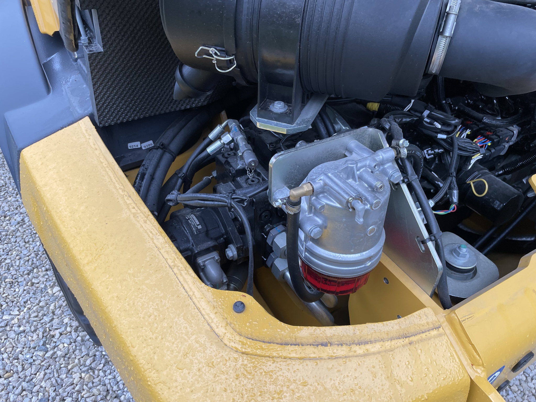 2025 John Deere 184 G Image 10