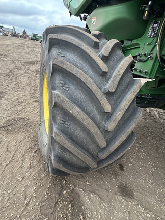 Used 2024 John Deere X9 1100 Combines at Horizon Ag & Turf in Westlock, AB - Photo9