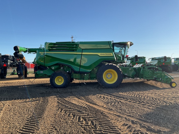 Used 2024 John Deere X9 1100 Combines at Horizon Ag & Turf in Westlock, AB - Photo7