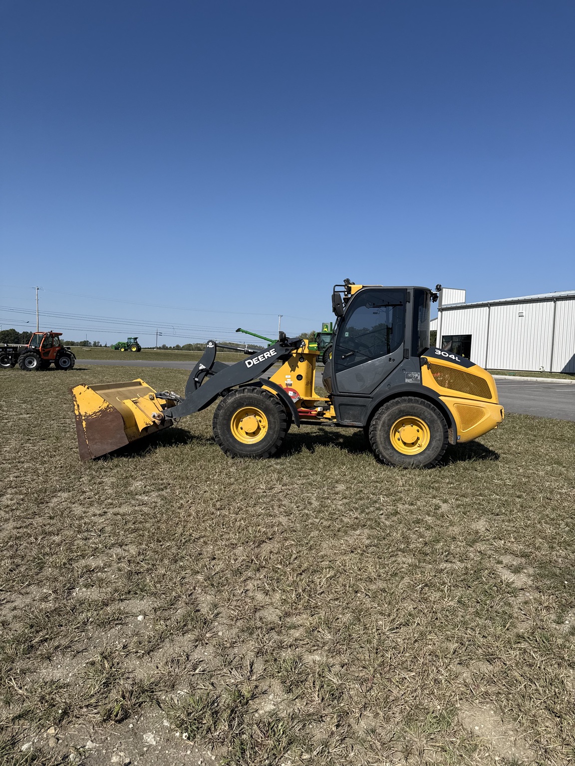 2021 John Deere 304L Image 8
